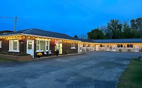 Carriage Inn Motel